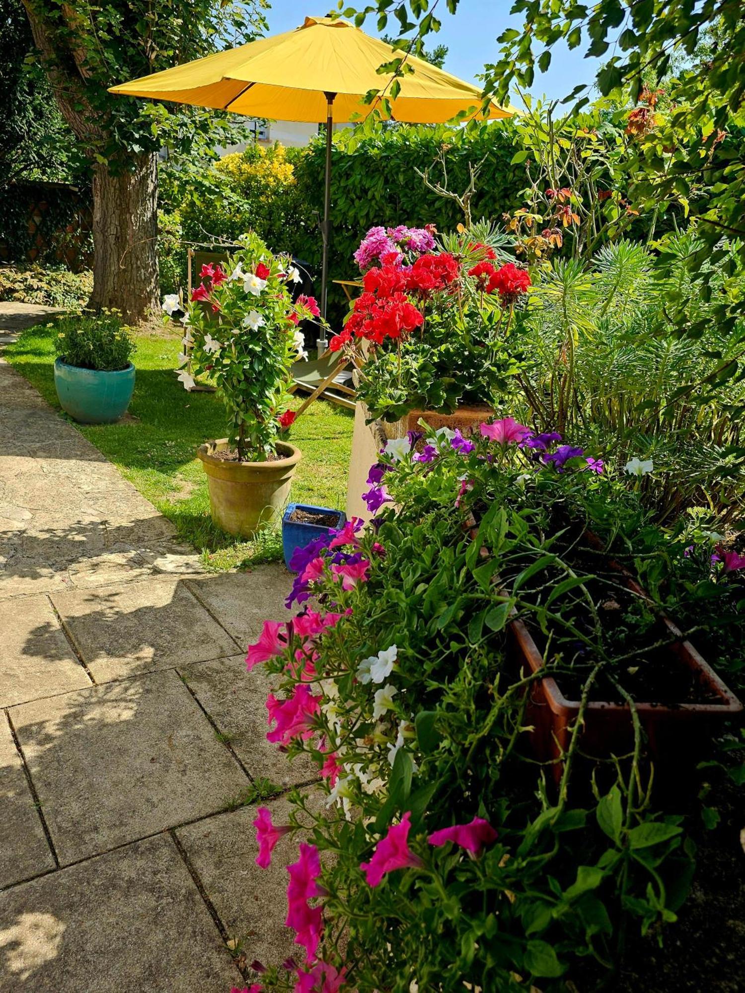 Clair Logis Villa Giverny Exterior photo